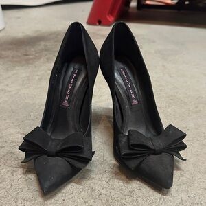 Elegant Steve Madden Black Bow Heels